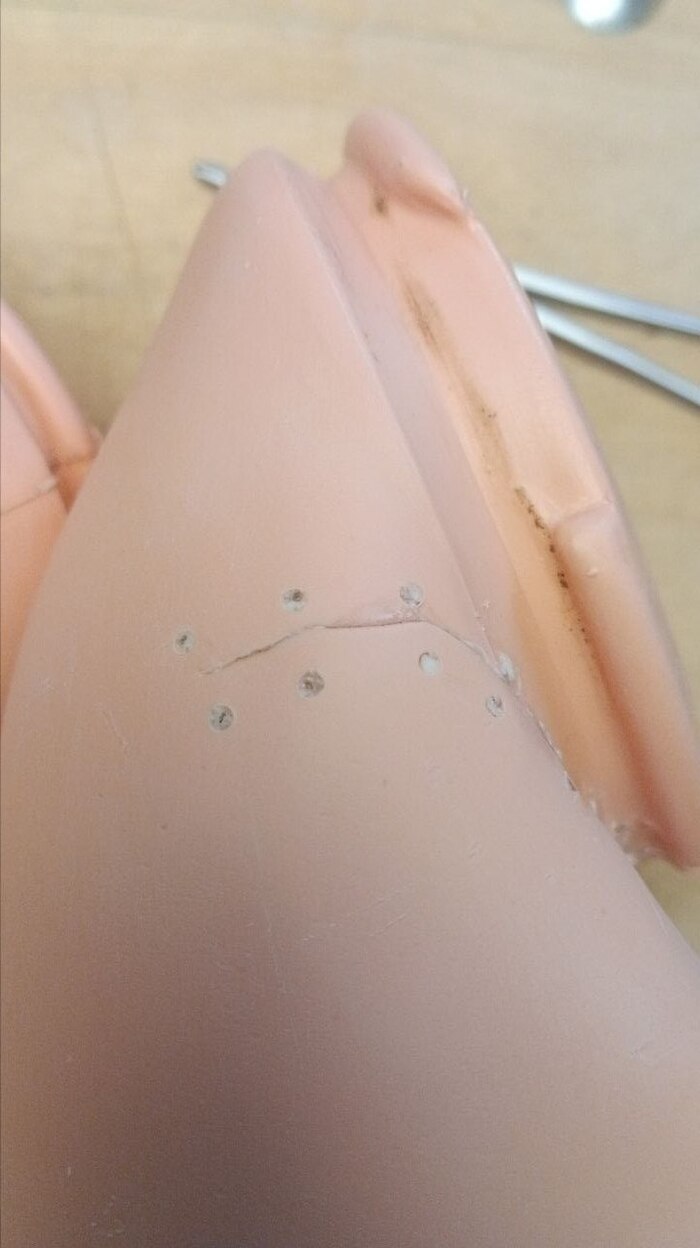 ����� ����