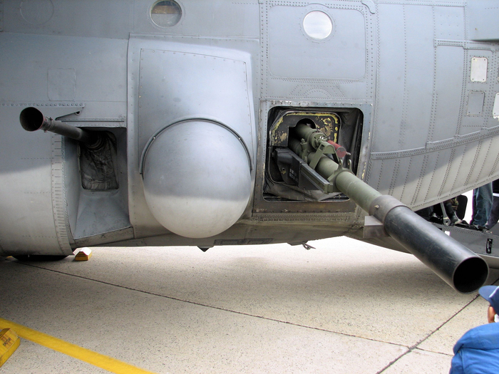 40-�� ����� Bofors � 102-�� ������� M102 �� AC-130H