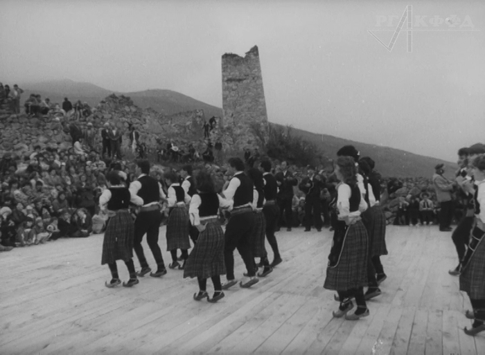 Кадры из киножурнала «Северный Кавказ», опубликованного выше