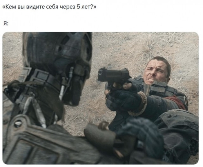 �R)