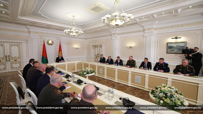 ����: <!--noindex--><a href="https://pikabu.ru/story/zapad_gotovitsya_k_bolshoy_voyne_13965414?u=http%3A%2F%2Fpresident.gov.by&t=president.gov.by&h=4e1d80695d02807ef740f4a313f7b6ceaf5459e0" title="http://president.gov.by" target="_blank" rel="nofollow noopener">president.gov.by</a><!--/noindex-->