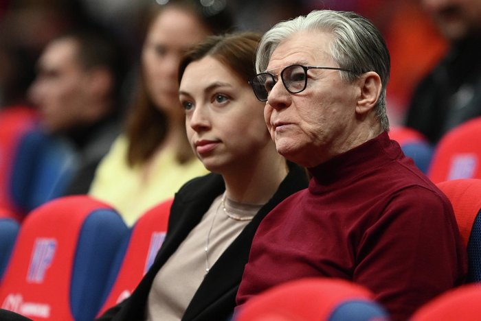 ��������� ������ � ������� ��������. ����: <a href="https://pikabu.ru/story/ovsyanka_i_zaryadka_aleksandr_zbruev_rasskazal_o_sekrete_prekrasnoy_formyi_13980774?u=http%3A%2F%2Fria.ru%2F&t=%D0%A0%D0%98%D0%90%20%D0%9D%D0%BE%D0%B2%D0%BE%D1%81%D1%82%D0%B8&h=95cfc105819a6bbe784e4ead6d4e493da37403f0" title="http://ria.ru/" target="_blank" rel="nofollow noopener">��� �������</a>/ �������� ����������