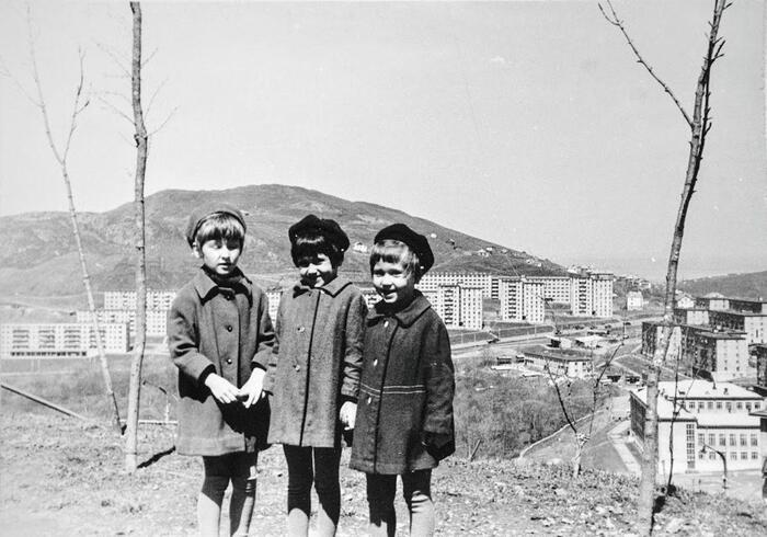 ������� �� ��������, 1969 ��� (<!--noindex--><a href="https://pikabu.ru/story/telnyashki_i_platya_v_goroshek_kak_odevalis_i_menyalis_zhenshchinyi_vladivostoka_v_xx_veke_13991333?u=http%3A%2F%2Fpastvu.com&t=pastvu.com&h=44ec87a553be7941f5f3d0340aab231e0bb40a9c" title="http://pastvu.com" target="_blank" rel="nofollow noopener">pastvu.com</a><!--/noindex-->)