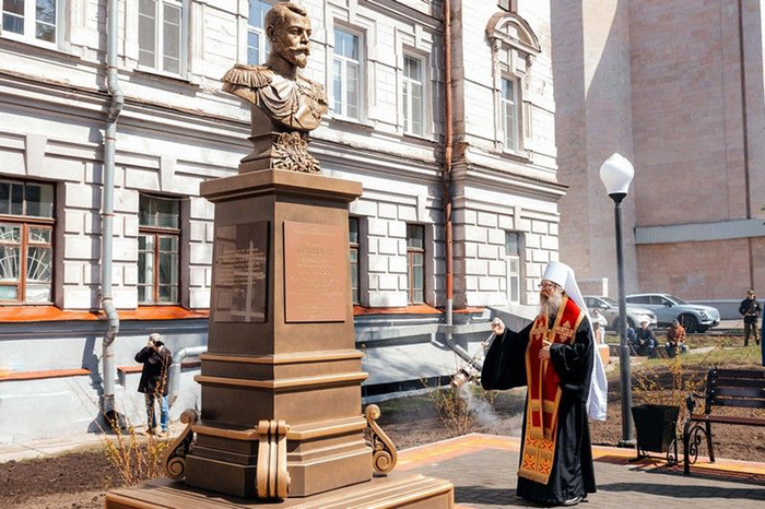 <!--noindex--><a href="https://pikabu.ru/story/byust_nikolaya_ii_otkryili_u_tomskogo_politekhnicheskogo_universiteta_tpu_14003281?u=https%3A%2F%2Ftomskeparhia.ru%2Fnewses%2Fmitropolia%2F%3Fid%3D3891&t=https%3A%2F%2Ftomskeparhia.ru%2Fnewses%2Fmitropolia%2F%3Fid%3D3891&h=3078cc35afa4cad4390395e8e792004f5e7a4dee" title="https://tomskeparhia.ru/newses/mitropolia/?id=3891" target="_blank" rel="nofollow noopener">https://tomskeparhia.ru/newses/mitropolia/?id=3891</a><!--/noindex-->