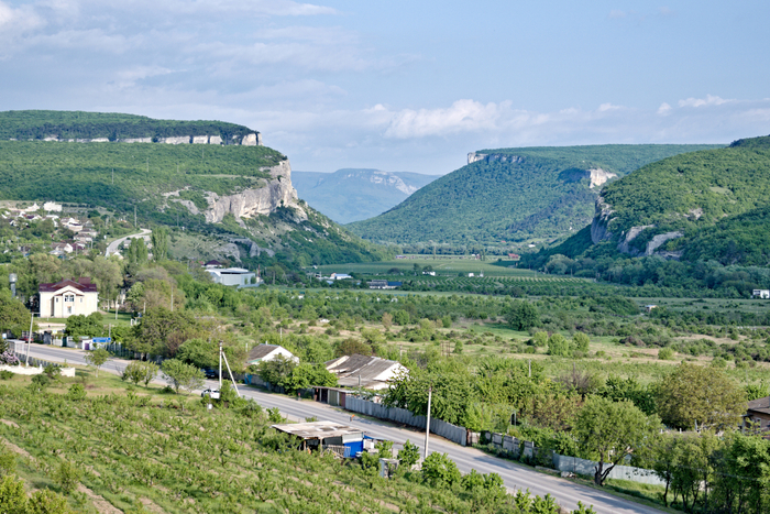 Горный пейзаж. Вид на Большой каньон Крыма