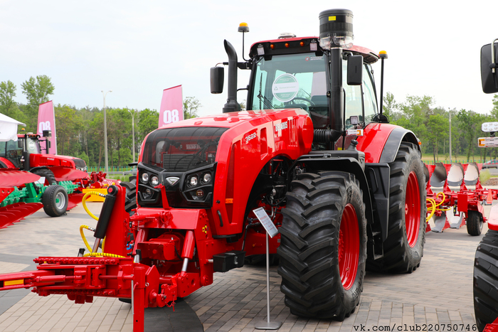 BELARUS 3522