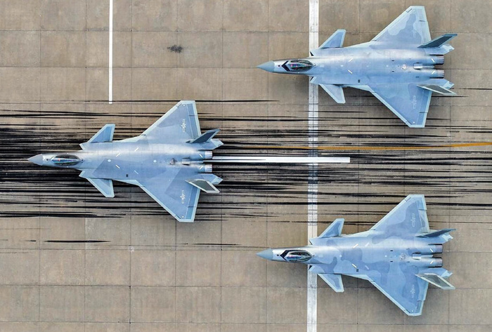 J-20 �� �������� ������.