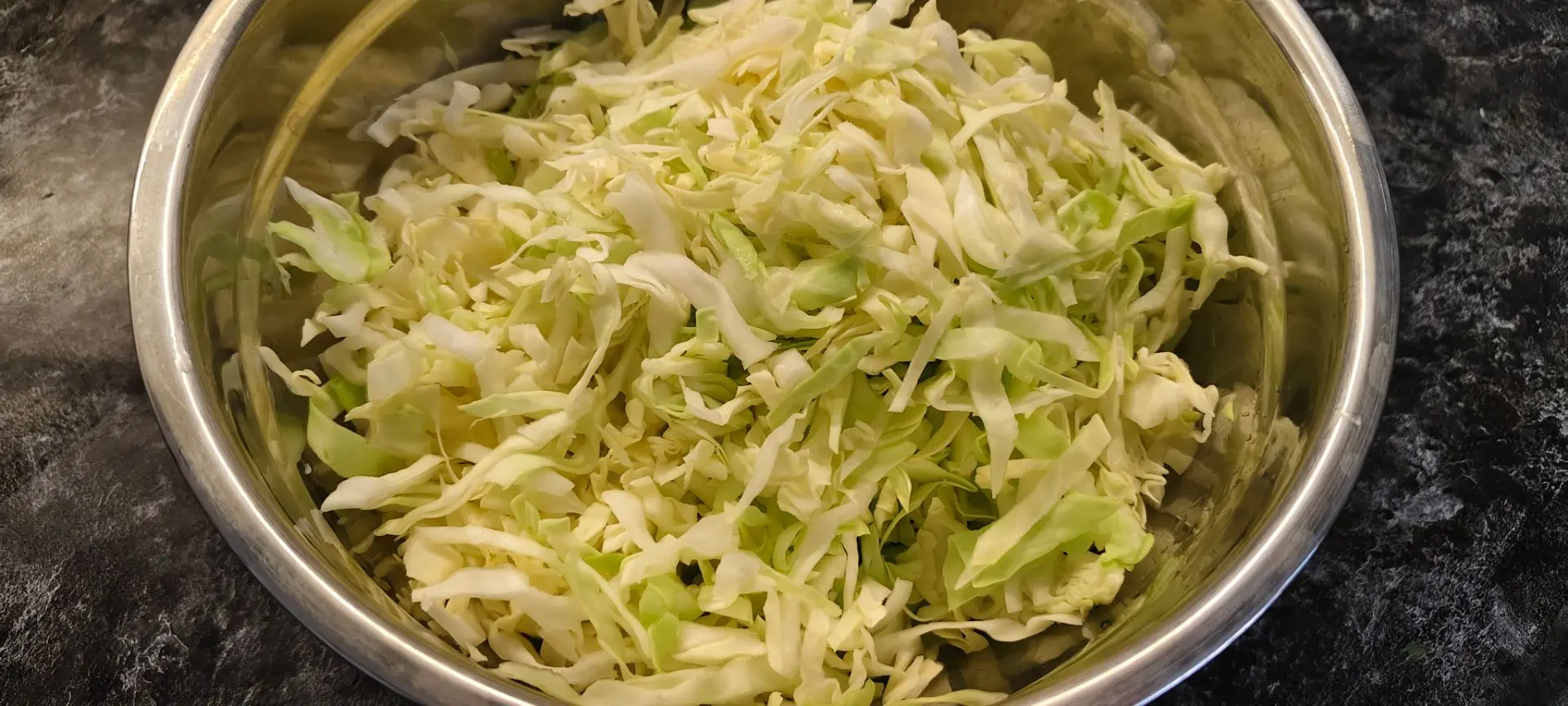 Stewed cabbage with smoked sausages! - Series Male Homemade
, My, Recipe, Men's cooking, Food, Vegetables, Cabbage, Sausage, Kitchen, Men, Preparation, Yummy, Dinner, Cooking for the lazy, Sauce, Greenery, The photo, Mobile photography, Longpost