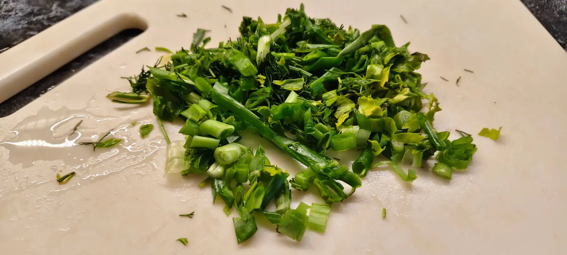 Stewed cabbage with smoked sausages! - Series Male Homemade
, My, Recipe, Men's cooking, Food, Vegetables, Cabbage, Sausage, Kitchen, Men, Preparation, Yummy, Dinner, Cooking for the lazy, Sauce, Greenery, The photo, Mobile photography, Longpost