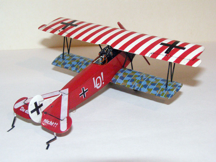 Я уже делал модель другого самолета этого пилота — Fokker D.VII.