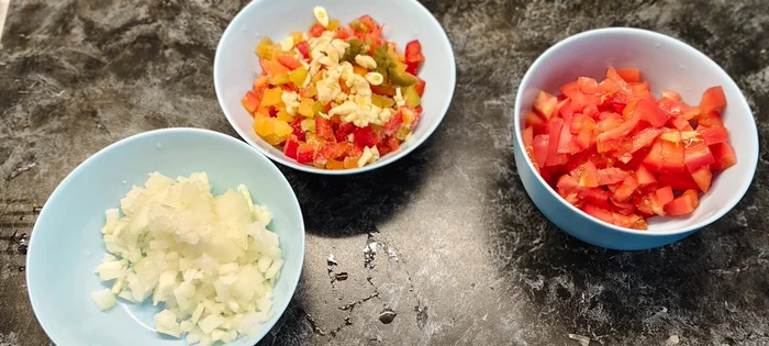 Shakshuka Scrambled Eggs! - Series Male Homemade
, My, Men's cooking, Recipe, Shakshuka, Omelette, Eggs, Breakfast, Food, Yummy, Preparation, Cooking, Vegetables, Other cuisine, Tableware, Bread, Cooking for the lazy, Spices, The photo, Longpost