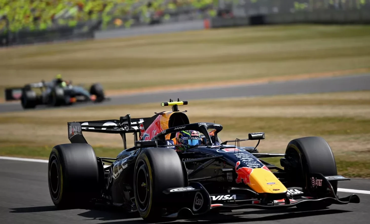 2026 British Grand Prix: Leclerc wins for the first time in two years, Russell and Hamilton take home podium - Series F1 is the queen of motorsport, My, Автоспорт, Formula 1, Speed, Race, Competitions, The photo, Great Britain, Charles Leclerc, Lewis Hamilton, George Russell, Lando Norris, Ferrari, Max Verstappen, Mercedes, Mclaren, Jeremy Clarkson, Brian May, Athletes, Sport, Extreme, Longpost