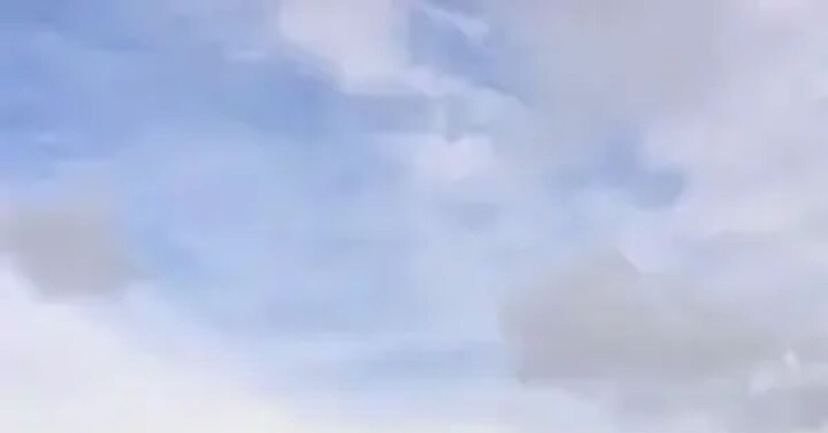 Heavy acrobatics! - Short videos, Vertical video, Video, Special equipment, With sound, Bulldozer, Tractor, Auto, Construction machinery, Balancing, Reddit