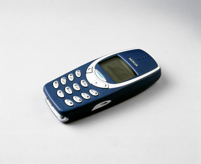 Легенда 2000 года — несокрушимая Nokia 3310. Источник: Science & Society Picture Library / SSPL via Getty Images.