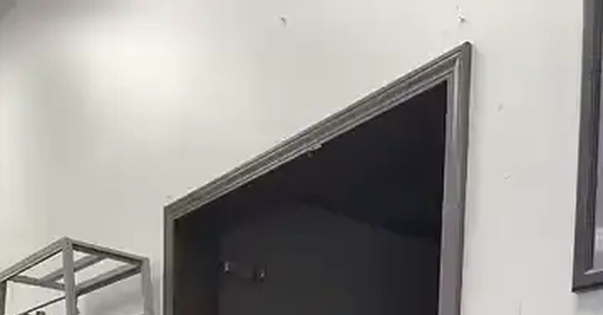 Continuation of the post What grace! - Humor, Arms, Funny, Sticky, Grace, Toys, Stupidity, Video, Vertical video, Short videos, Men, Barbershop, Reply to post, 