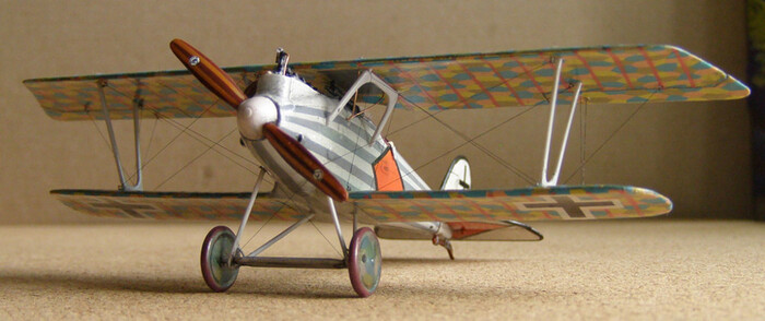 Истребитель Pfalz D.III. Такой же истребитель послужил донором для постройки автожира.