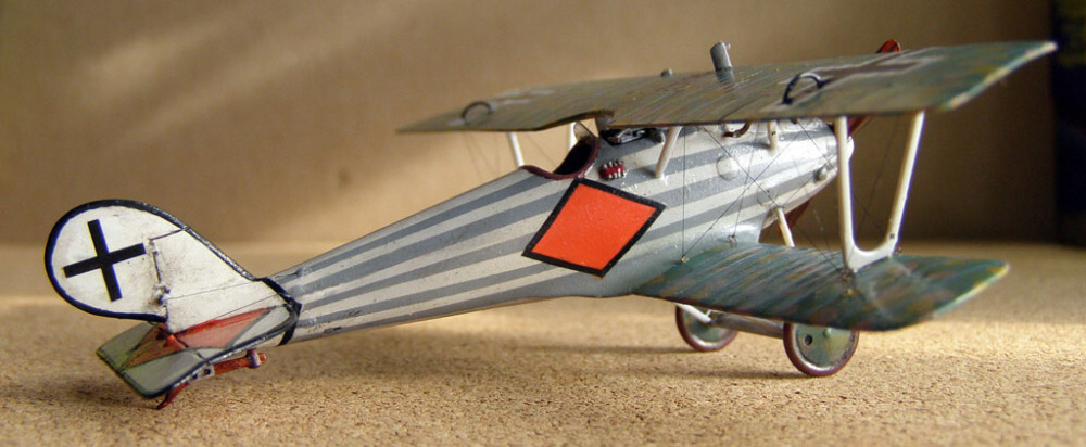 Pfalz D.IIIa – Striped - My, Aviation, Military aviation, Fighter, Aircraft modeling, Stand modeling, Scale model, Longpost
