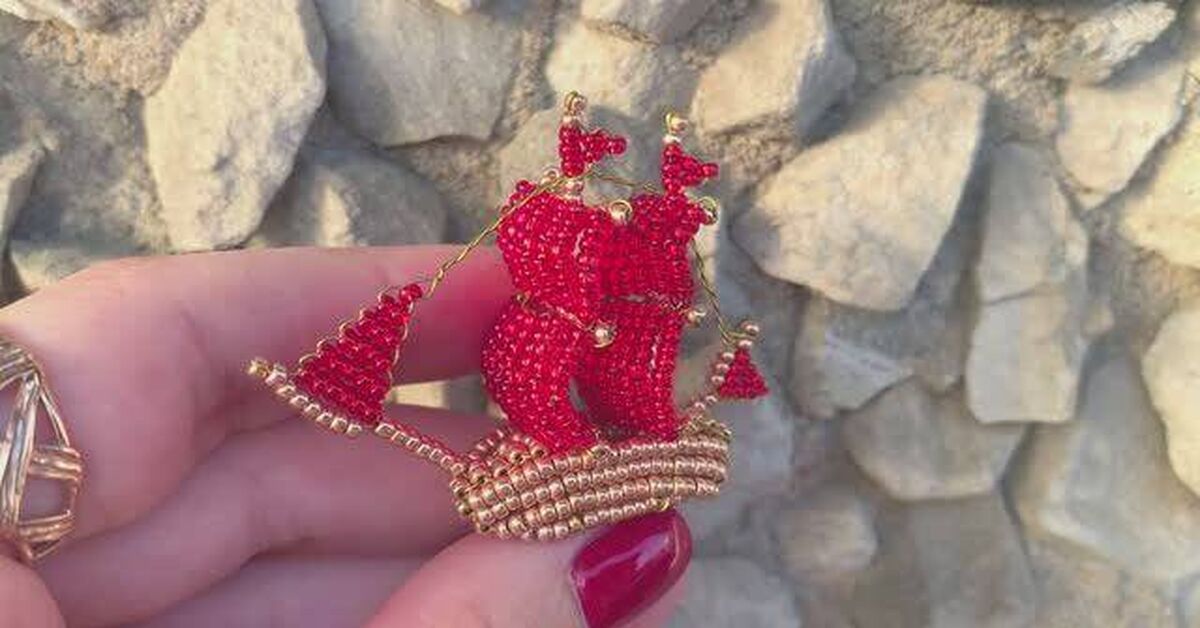 I wove a gift for Assol! - My, Beading, Hobby, Needlework, Beads, Creation, Ship, Scarlet Sails, Crafts, Needlework with process, Miniature, Beaded figurines, Rutube, Order, With your own hands, Video, Short videos