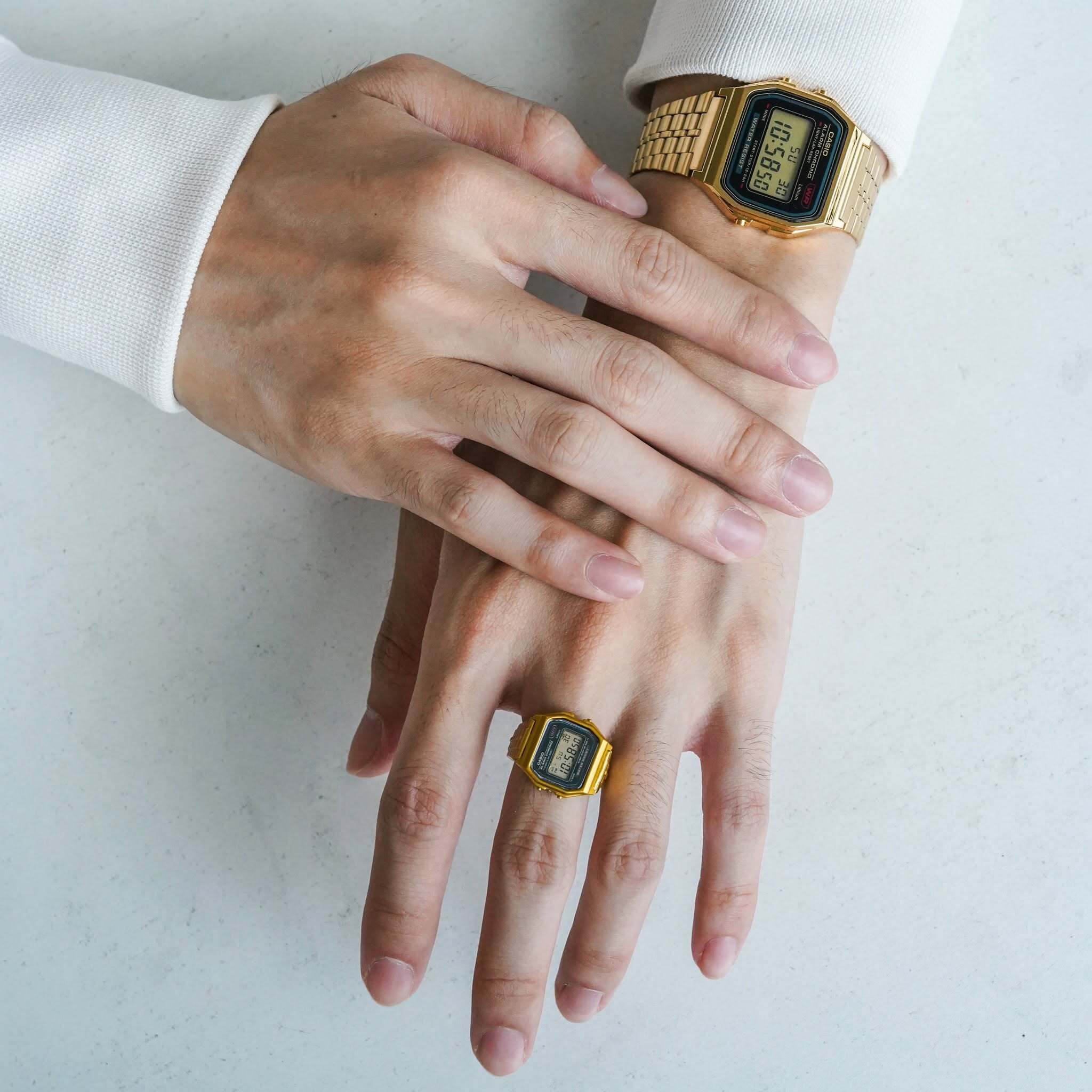 Just when it seems like Casio can't surprise anyone anymore... along comes a watch that fits on your finger. - Design, Clock, Short videos, Vertical video, Presents, Japan, Video, Longpost