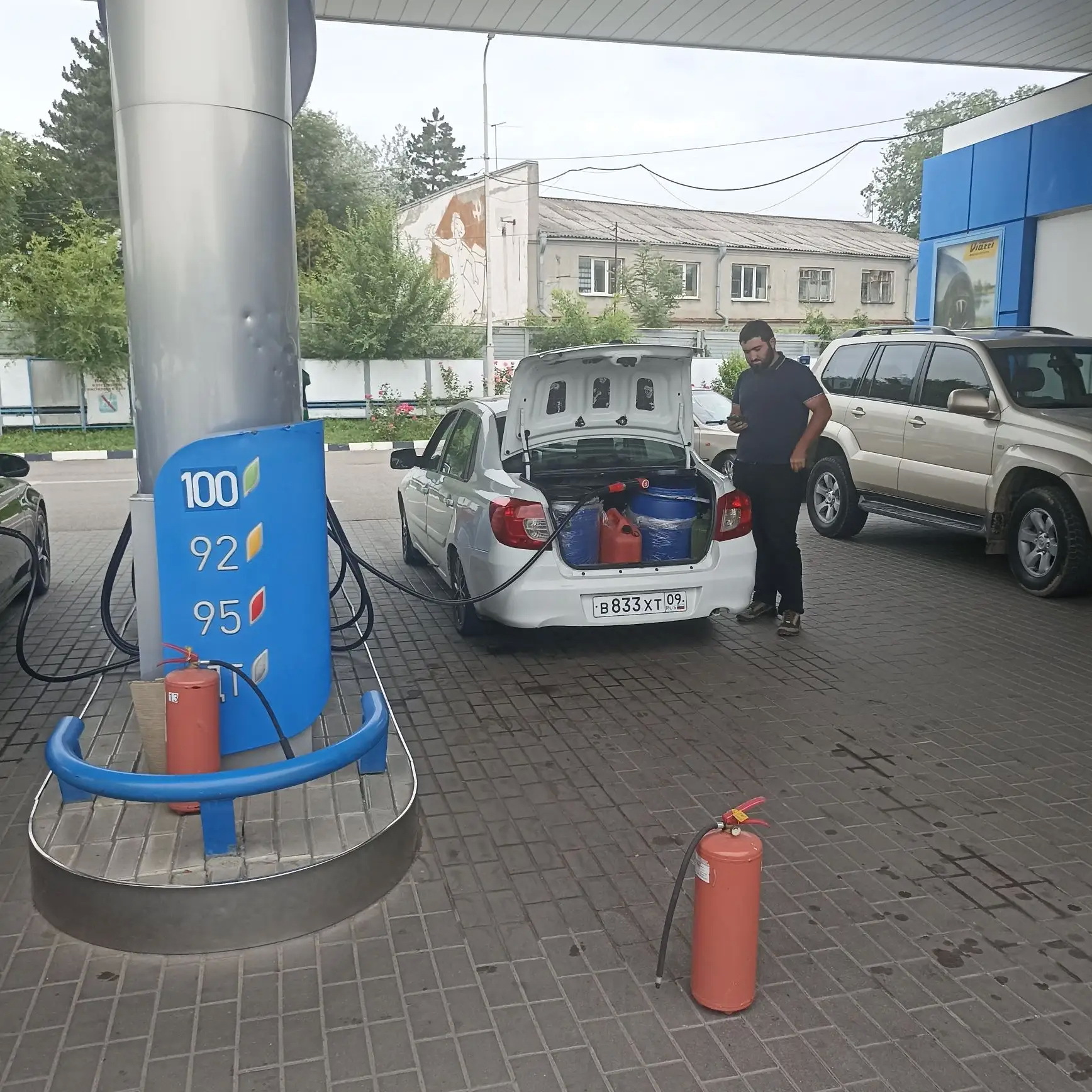 Queues at gas stations? A 30-liter limit? Not for the people at the Gazprom gas station office. - Petrol, Gazprom, Pyatigorsk, Fuel shortage, Gas station, Corruption, Restrictions, A crisis, A complaint