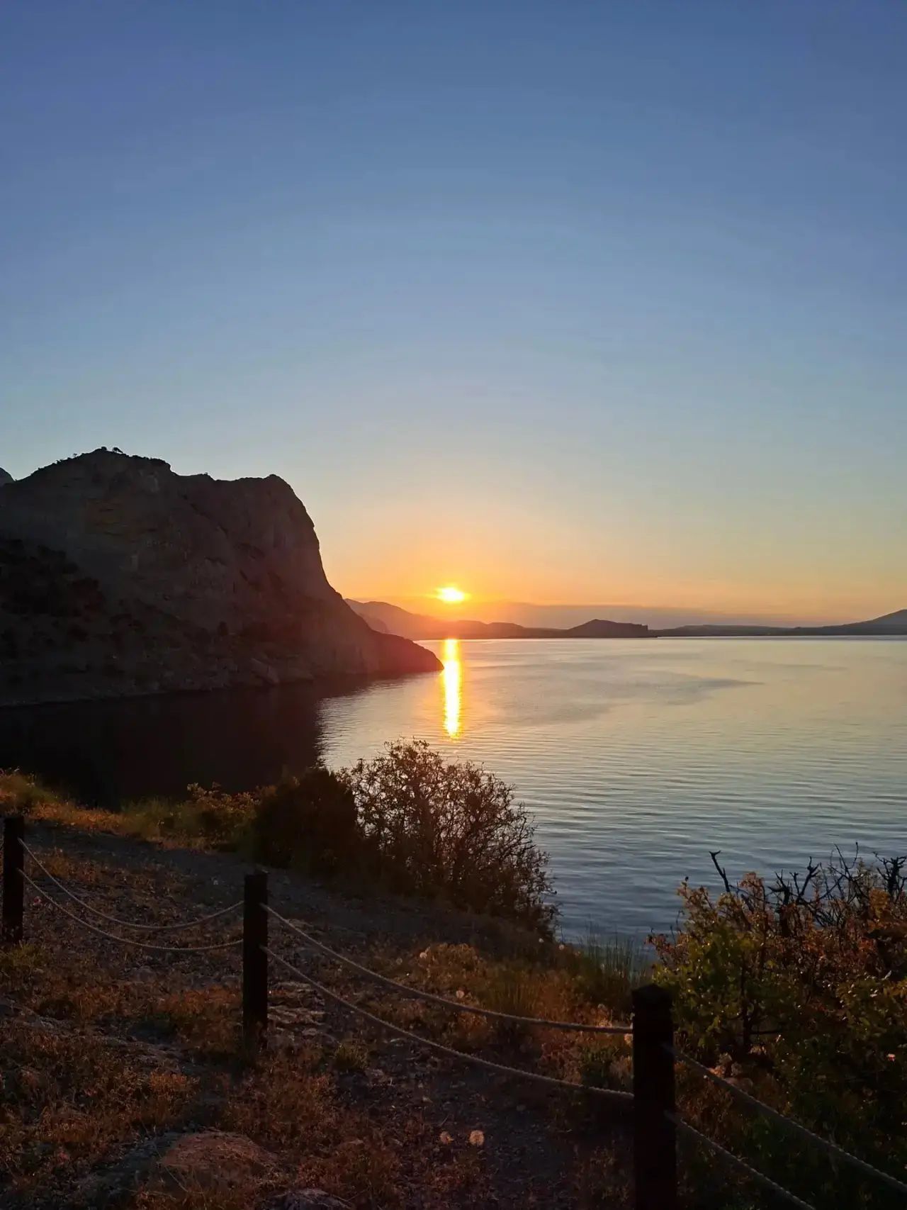 Dawn at Cape Kapchik: a different angle – now you can see the fence and the first rays of light - Series Sunrises, Cape Kapchik, dawn, Landscape, Crimea
