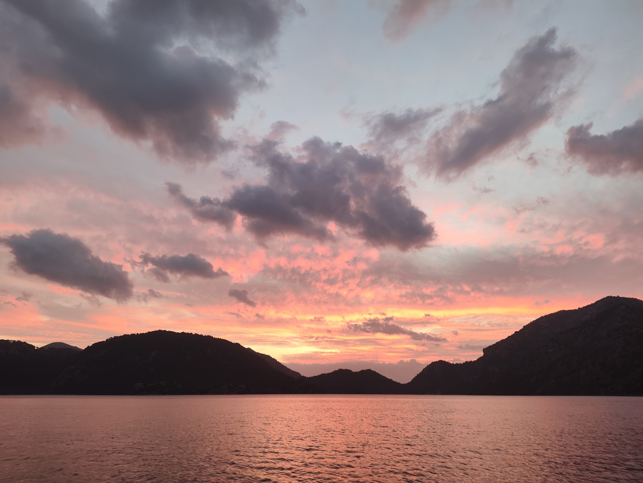 Reply to the post Show me the last photo you took just because you thought it was beautiful. - My, The photo, Mobile photography, A wave of posts, Turkey, Sea, Landscape, Reply to post, Longpost