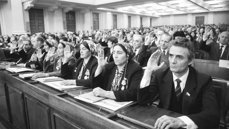 Response to the post Elections, elections, deputies... - Officials, Deputies, Elections, Bill, State Duma, Text, Politics, Negative, A wave of posts, Comparison, the USSR, Russia, Reply to post