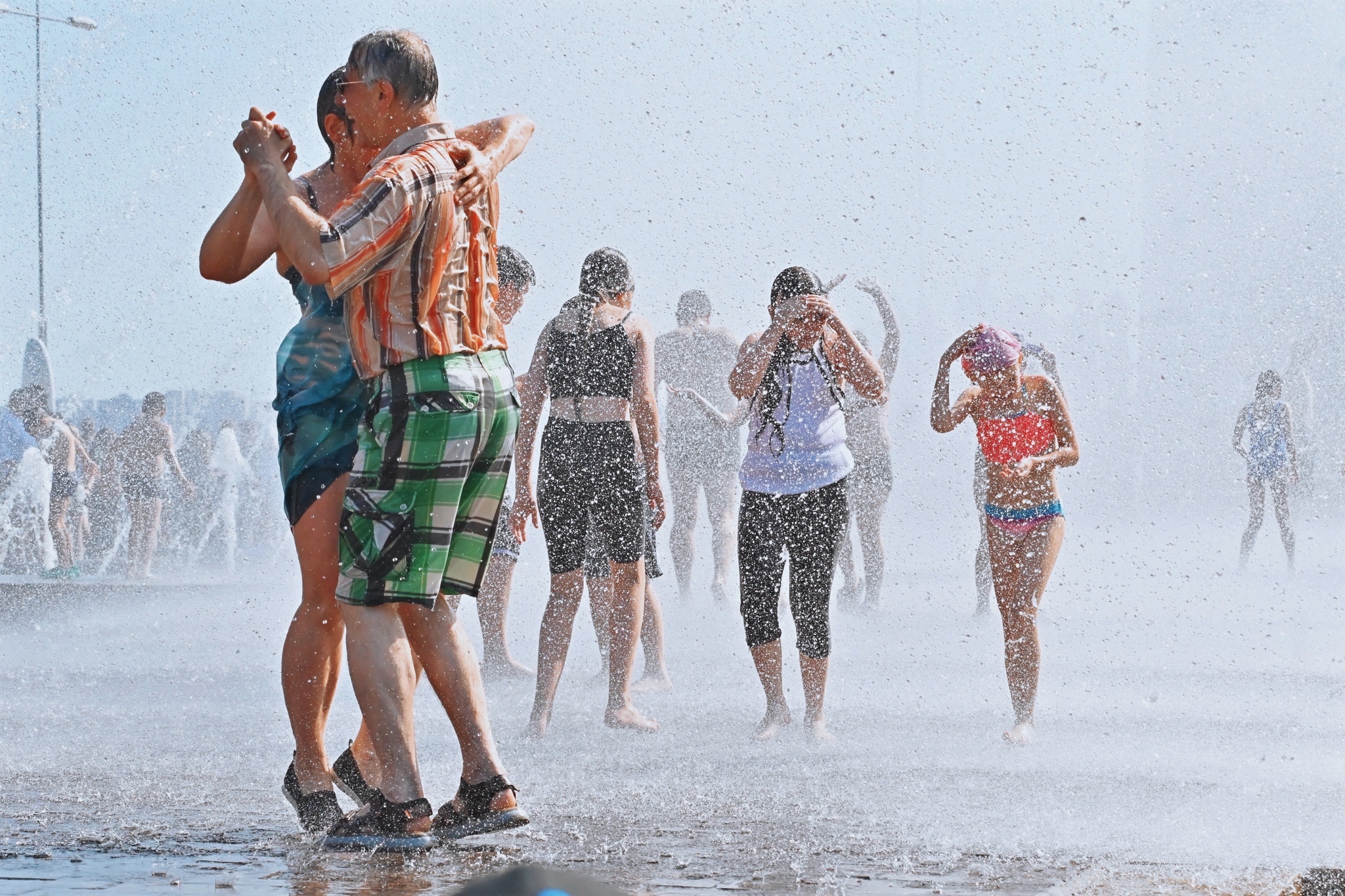 Heat in St. Petersburg - My, The photo, news, beauty, Town, Heat, Summer, Saint Petersburg, People, Rain, Dancing, Romance, Love, Relaxation, Weekend, Walk, City walk, Happiness, Positive