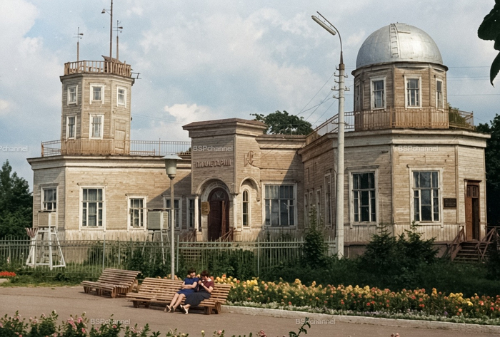 Автор: Праздников