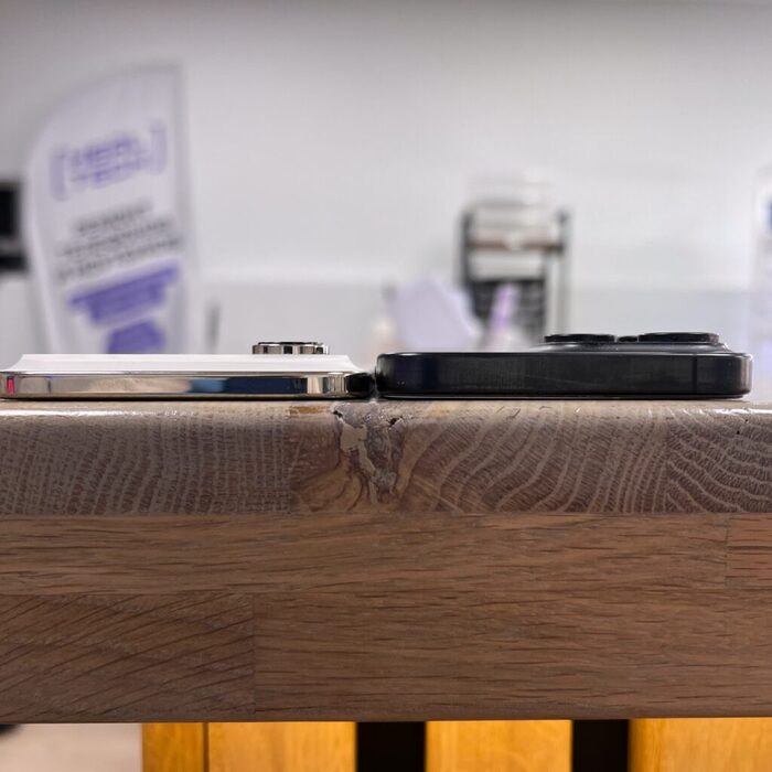 ��������� � iPhone 15 Pro Max ������ � �����
