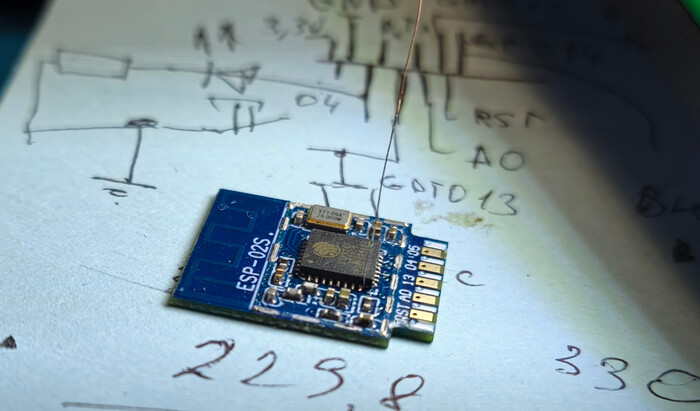 ������ ESP-02S � ���������� �������
