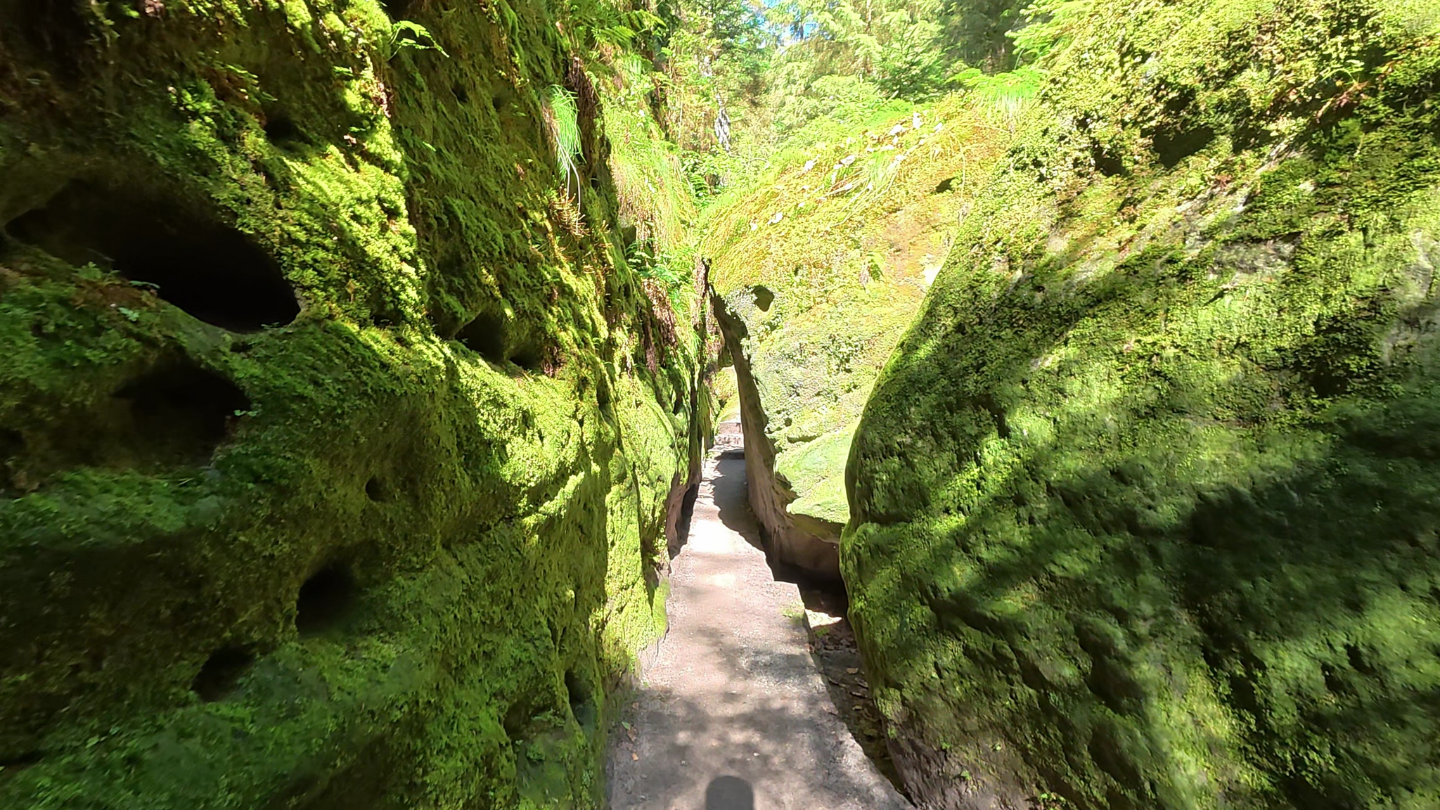 Bastei. A place that turned out to be much more interesting than I expected. - My, Mountain tourism, Hike, Hiking, Germany, Bastei, Saxony, Bridge, The rocks, Leisure, Water, River, Dam, Video, Youtube, Longpost