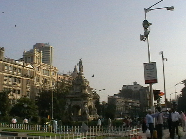 ������ ����� (����. Flora Fountain)