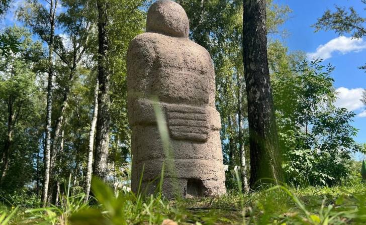 Stone women in the steppe: who erected them and why are they holding a cup? - Steppe, Monument, Travel across Russia, Abandoned, sights, Zen, Yandex Zen, Yandex Zen (link), Longpost