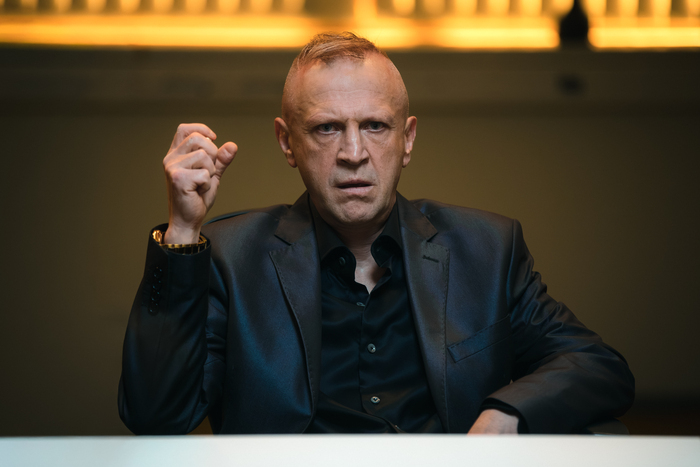 Тимофей Трибунцев станет главным злодеем сериала «Мошенник. История клоуна»