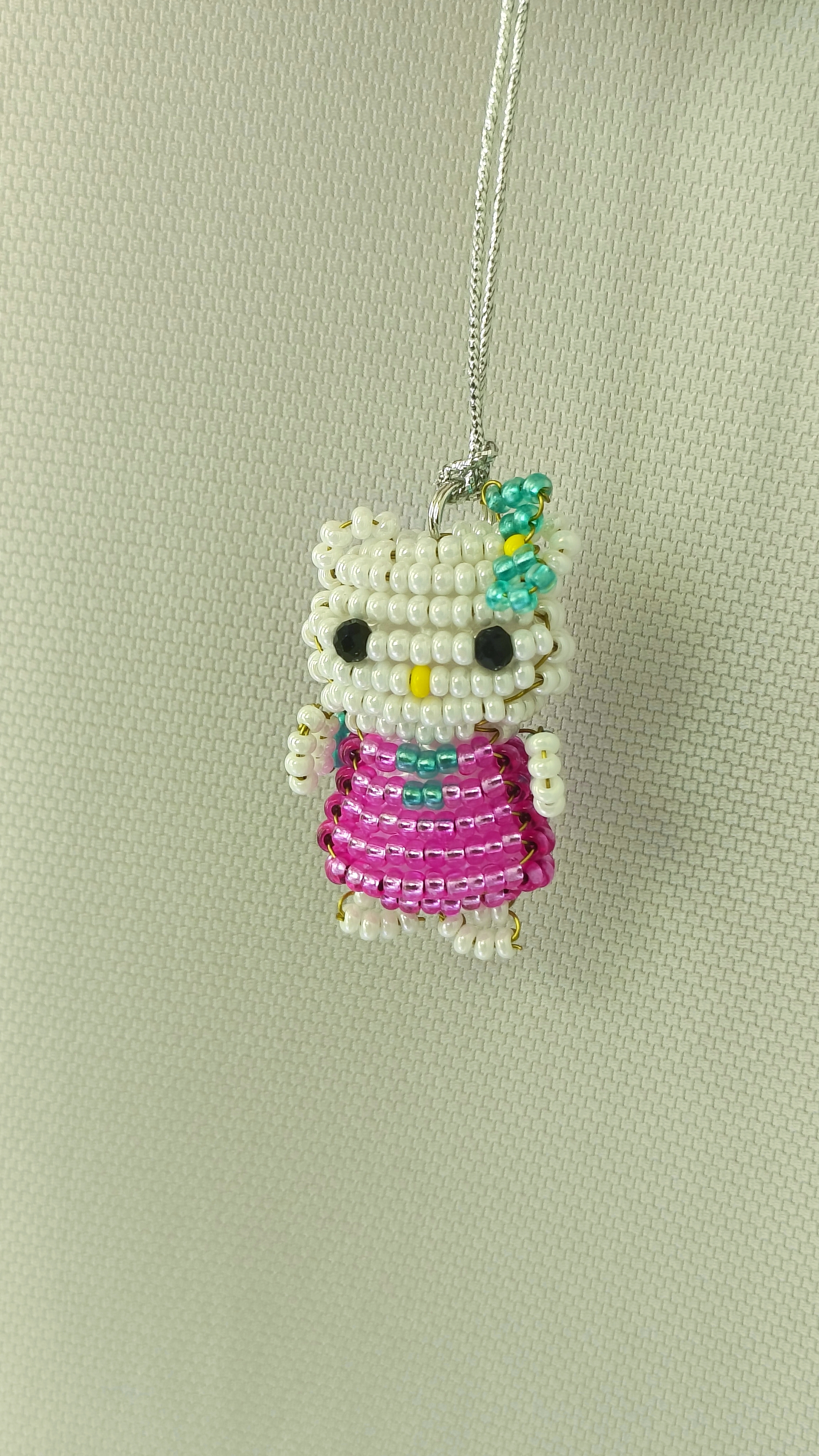 I saw Kitty in this video and couldn't resist making her! This little one turned out so cute! - My, Milota, Hello kitty, Beading, Beaded figurines, Video, Rutube, Longpost