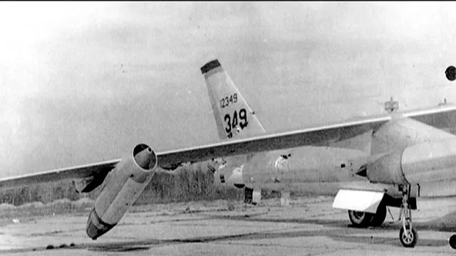 ��� ����� Boeing B-47 Stratojet � ����������� ���������� ���������� �� ������ �����.