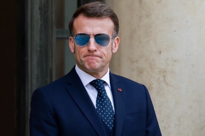 Эммануэль Макрон. / Lionel Guericolas / Keystone Press Agency / <!--noindex--><a href="https://pikabu.ru/story/imperator_s_granatoy_frantsuzhenka_obyasnila_kak_makron_oploshal_s_rossiey_14379176?u=http%3A%2F%2Fwww.globallookpress.com&t=www.globallookpress.com&h=d5f58794c8ae6dca0923067e4d8dec3daea98695" title="http://www.globallookpress.com" target="_blank" rel="nofollow noopener">www.globallookpress.com</a><!--/noindex-->
