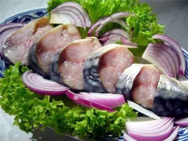 Маринованая скумбрия