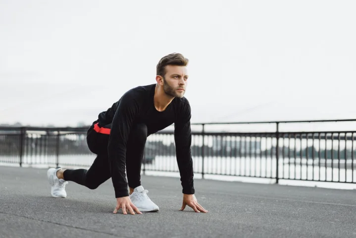 Чем заменить профессиональную экипировку для бега весной