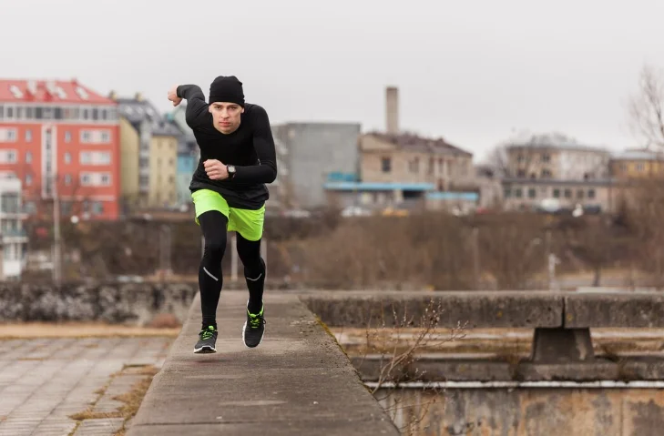 Что нужно учитывать при выборе одежды для бега весной